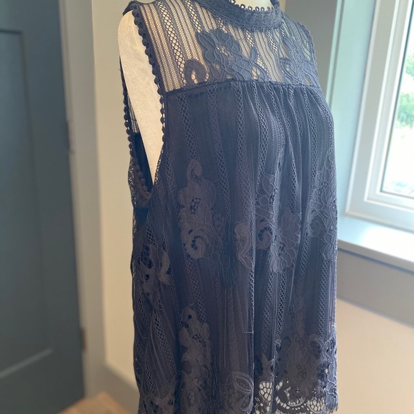 Taylor and Sage high neck lace top, size XL - Picture 5 of 12